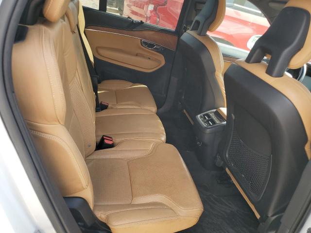 Фото 10 - VOLVO XC90