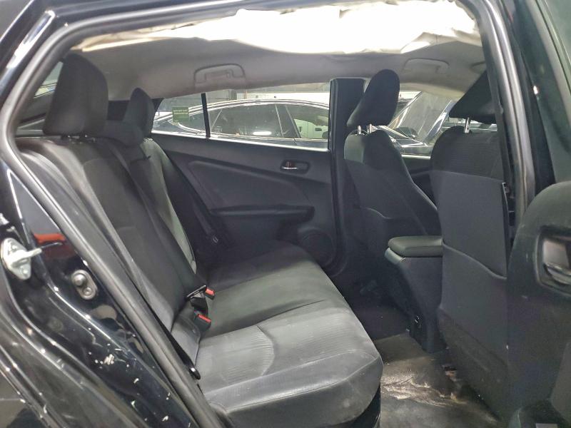 Фото 10 - TOYOTA PRIUS