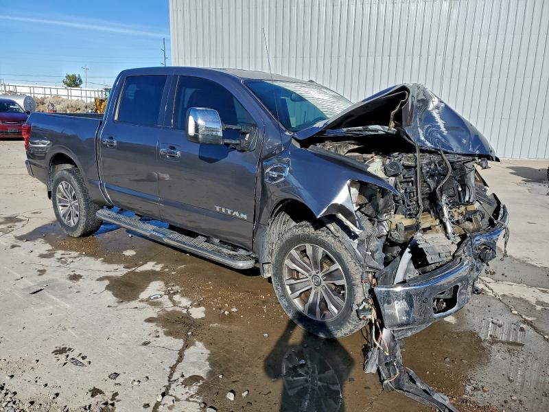 Фото 4 - NISSAN TITAN