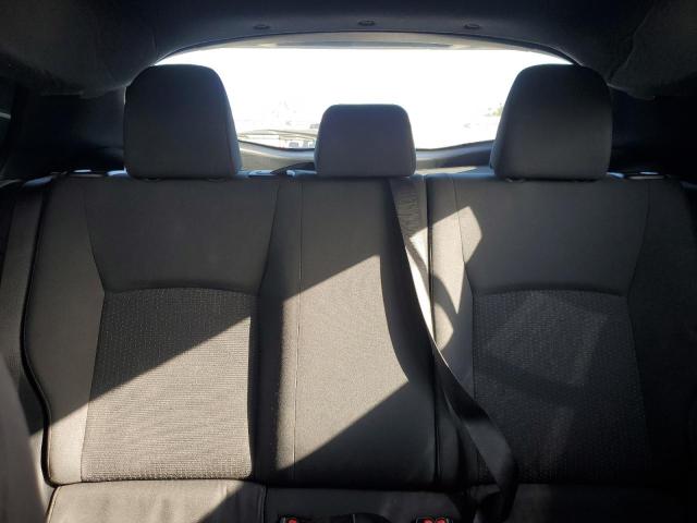 Фото 10 - TOYOTA C-HR