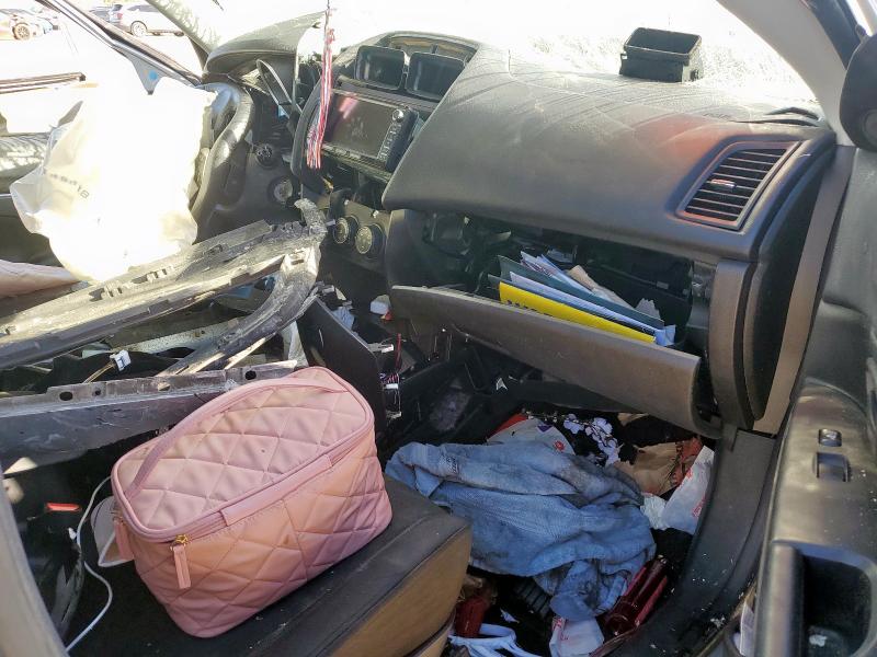 Фото 8 - MITSUBISHI OUTLANDER