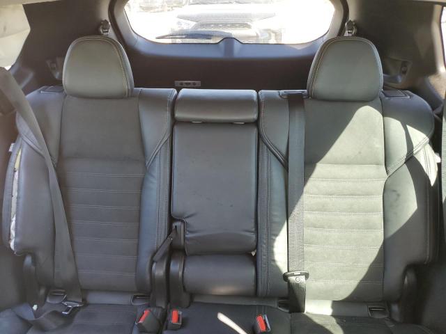 Фото 10 - MITSUBISHI OUTLANDER