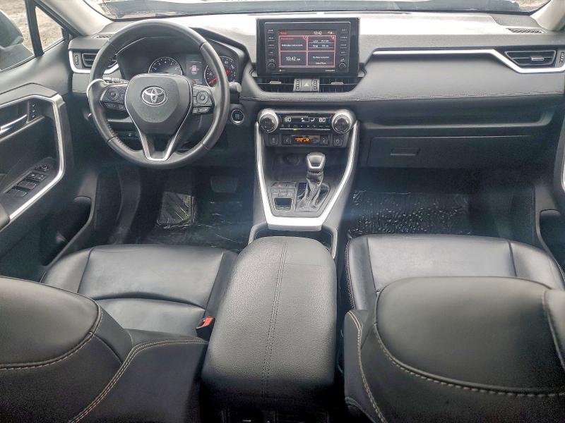 Фото 8 - TOYOTA RAV4