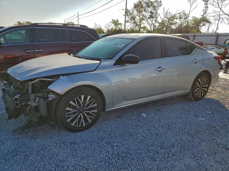 Фото 1 - NISSAN ALTIMA