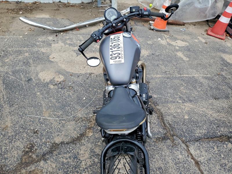 TRIUMPH BONNEVILLE 2025