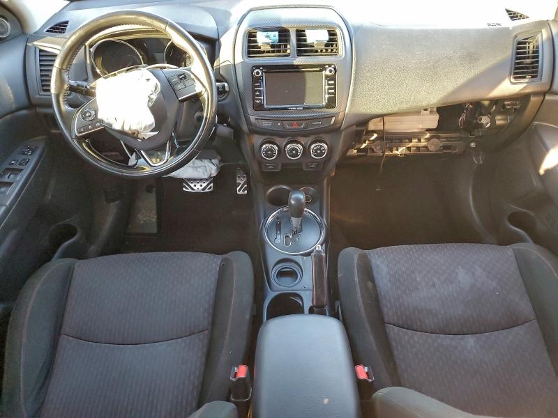 Фото 8 - MITSUBISHI OUTLANDER