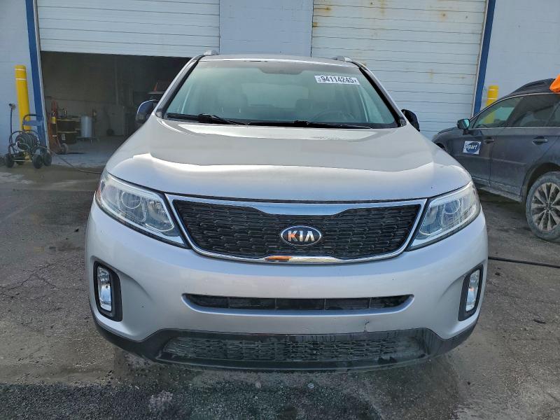 Фото 5 - KIA SORENTO