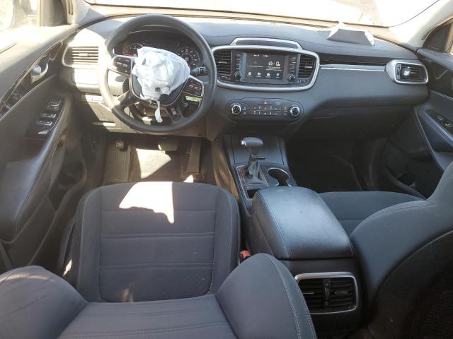 Фото 8 - KIA SORENTO