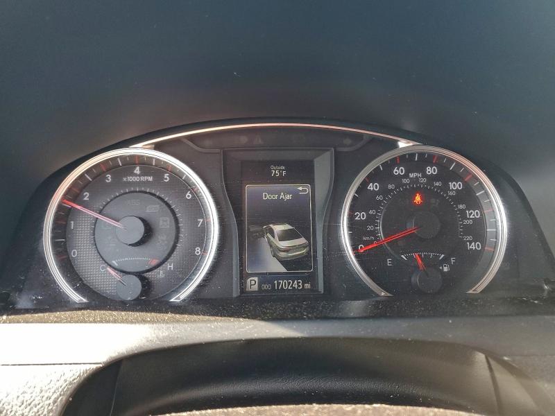 Фото 9 - TOYOTA CAMRY