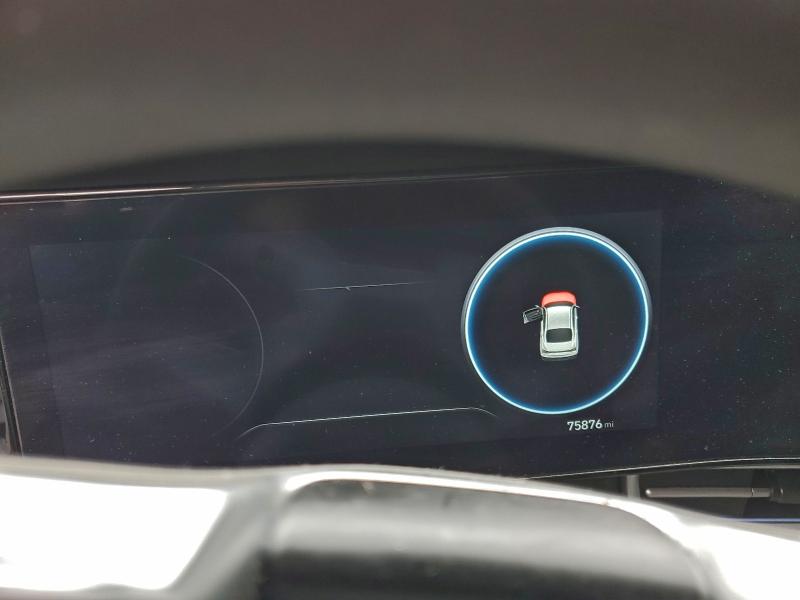 Фото 9 - HYUNDAI ELANTRA