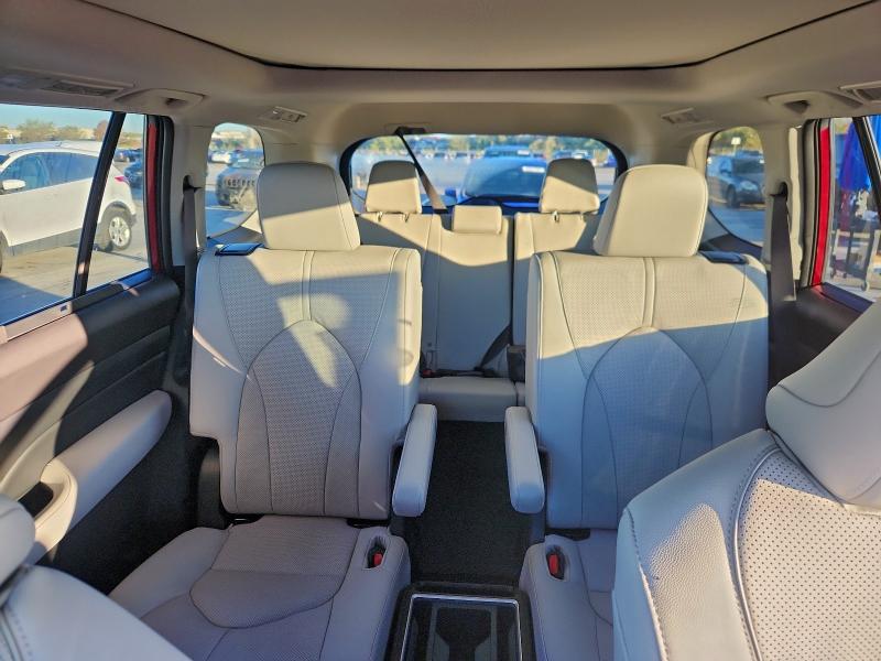 TOYOTA GRAND HIGH 2025 VIN 5TDAAAA5XSS028325