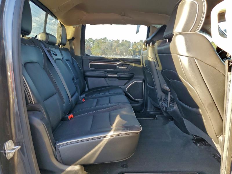 Фото 10 - RAM 1500