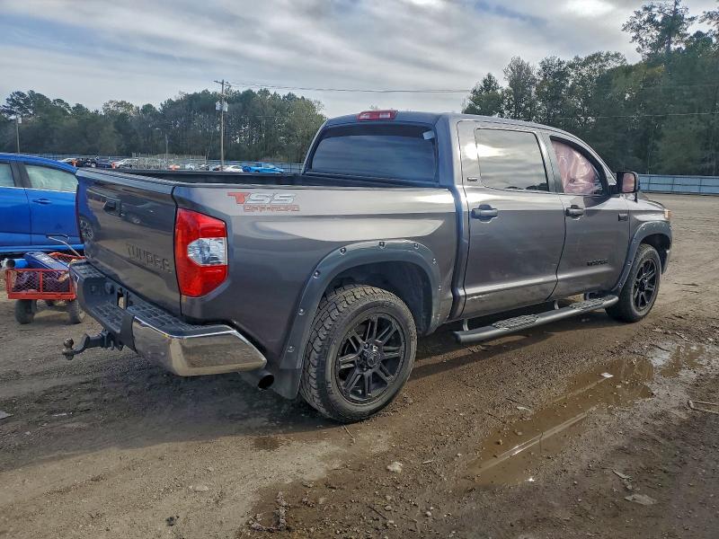 Фото 3 - TOYOTA TUNDRA