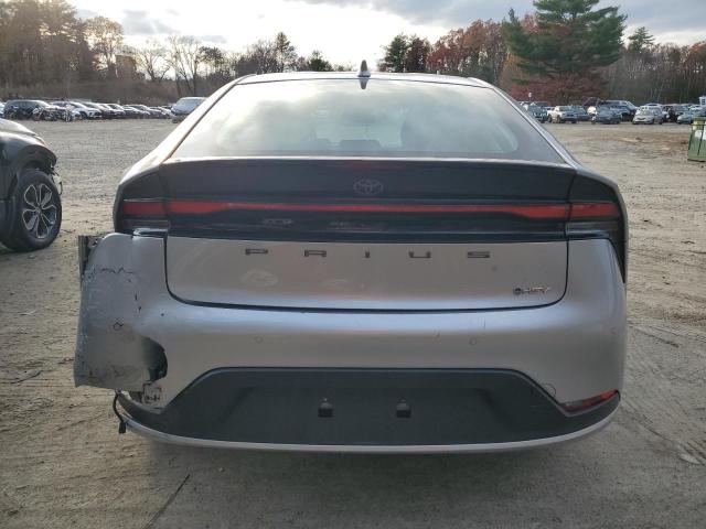 Фото 6 - TOYOTA PRIUS