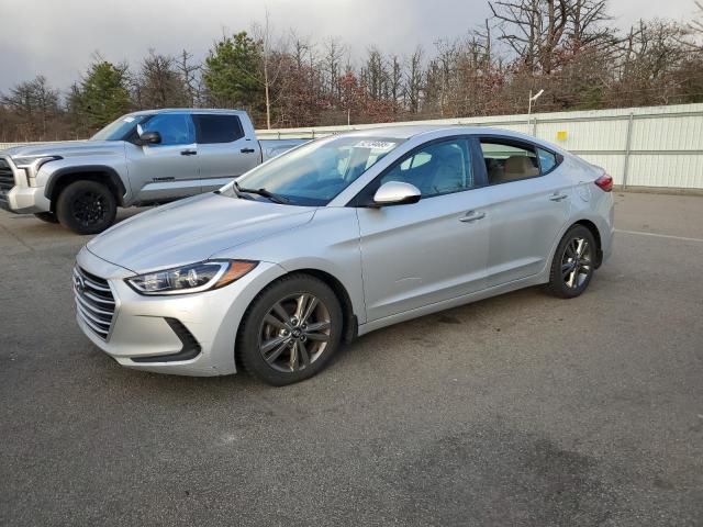 Фото 1 - HYUNDAI ELANTRA