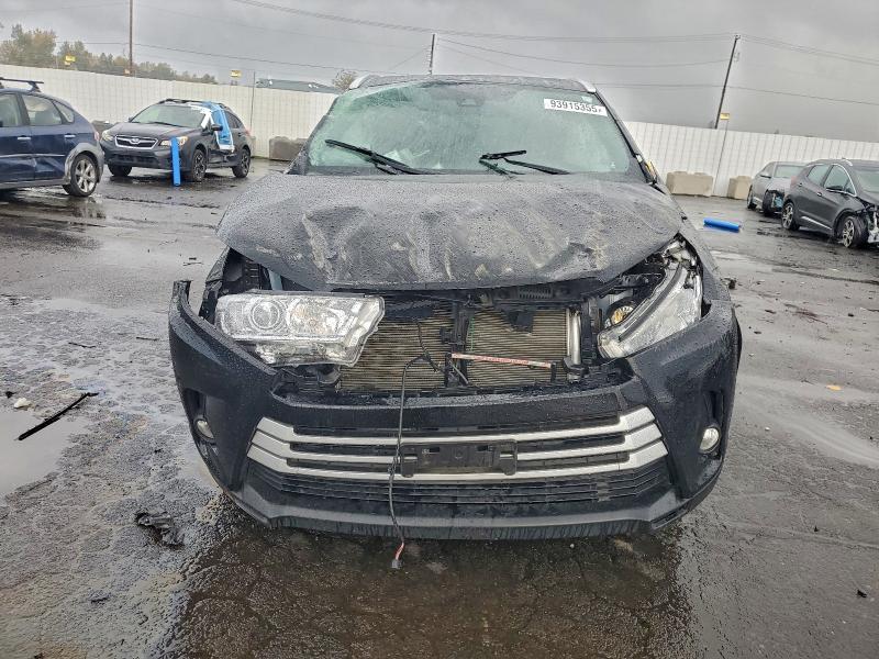 Фото 5 - TOYOTA HIGHLANDER