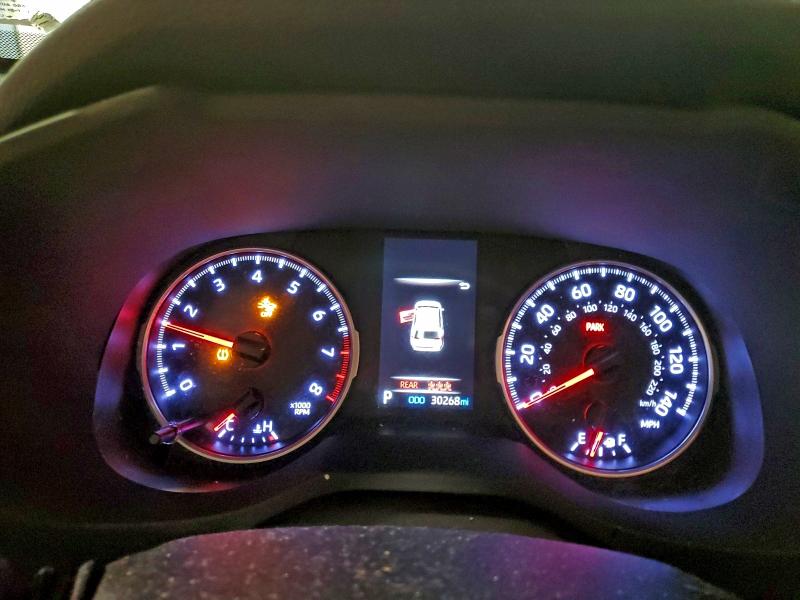 Фото 9 - TOYOTA RAV4