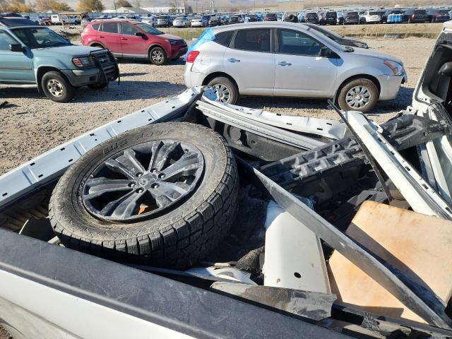 Фото 12 - NISSAN TITAN