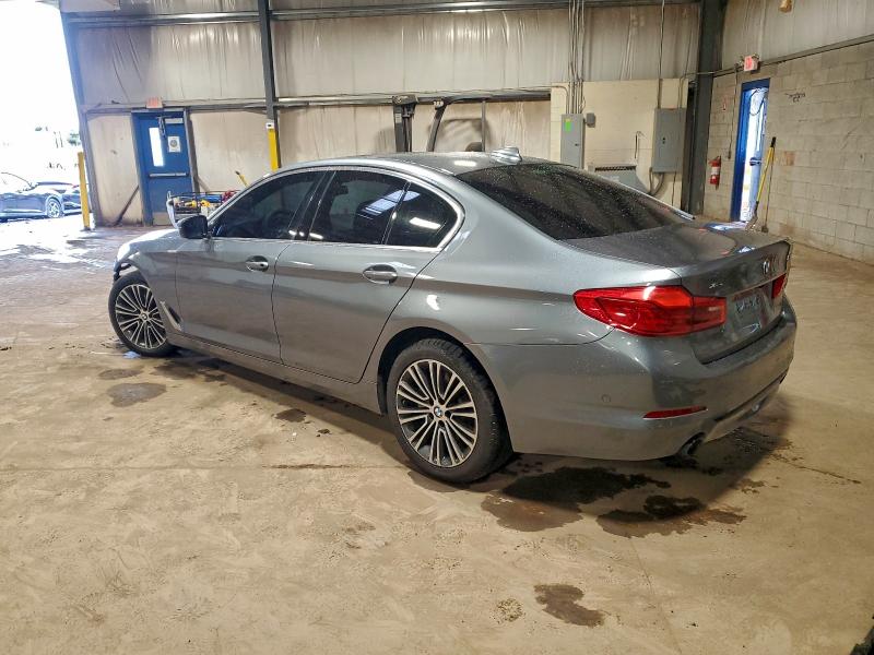 Фото 2 - BMW 5 SERIES