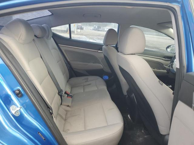 Фото 10 - HYUNDAI ELANTRA