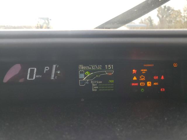 Фото 9 - TOYOTA PRIUS