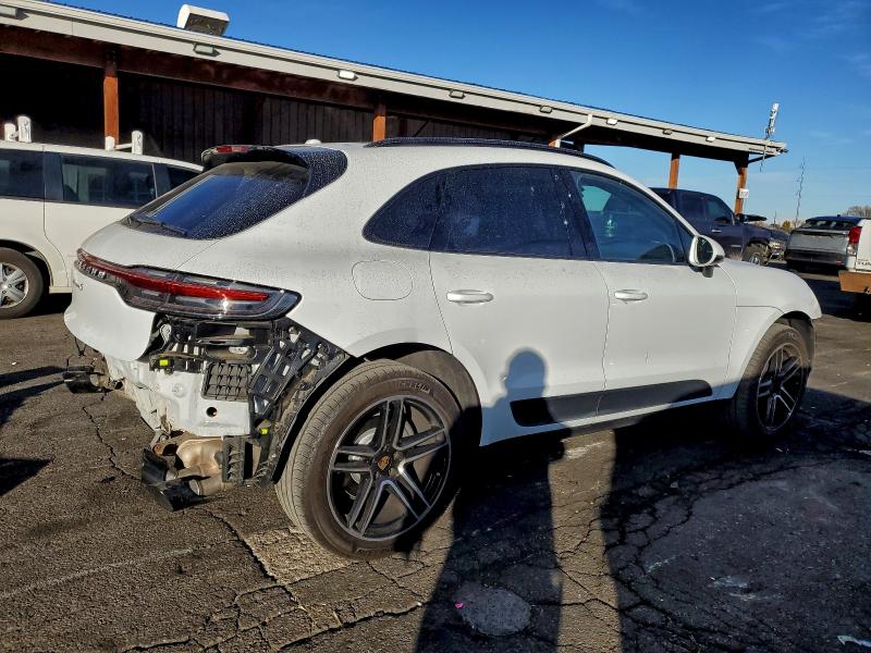 Фото 3 - PORSCHE MACAN