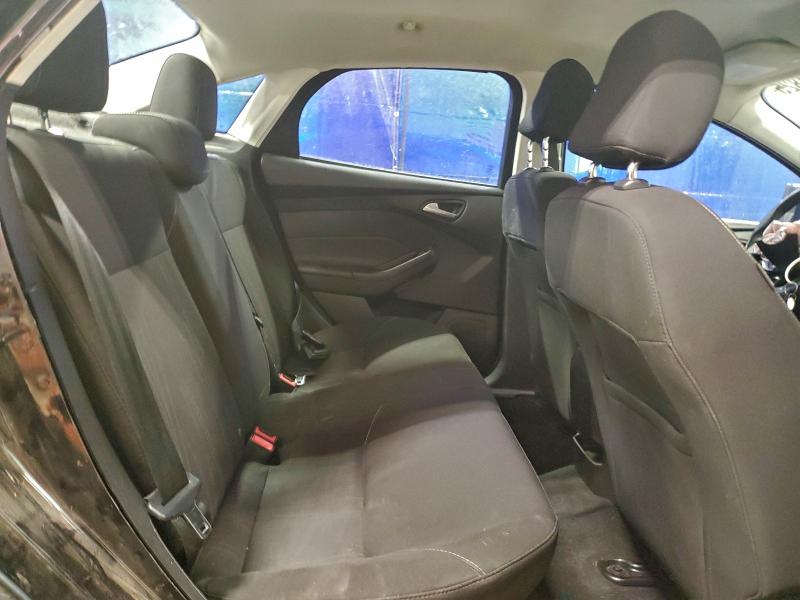 Фото 10 - FORD FOCUS