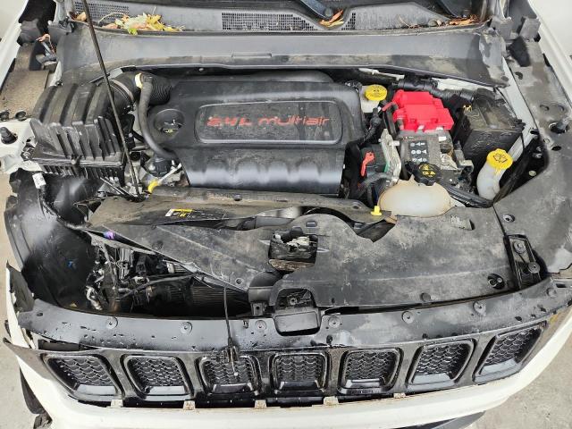 Фото 11 - JEEP COMPASS