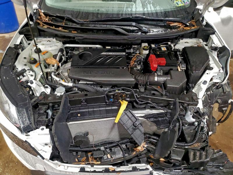 Фото 11 - NISSAN ROGUE