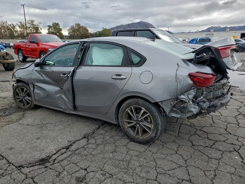 Фото 2 - KIA FORTE