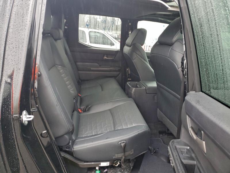 Фото 10 - TOYOTA TACOMA