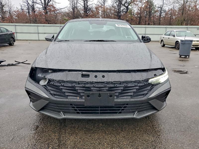 Фото 5 - HYUNDAI ELANTRA