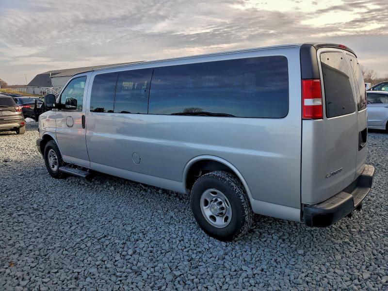 Фото 2 - CHEVROLET EXPRESS