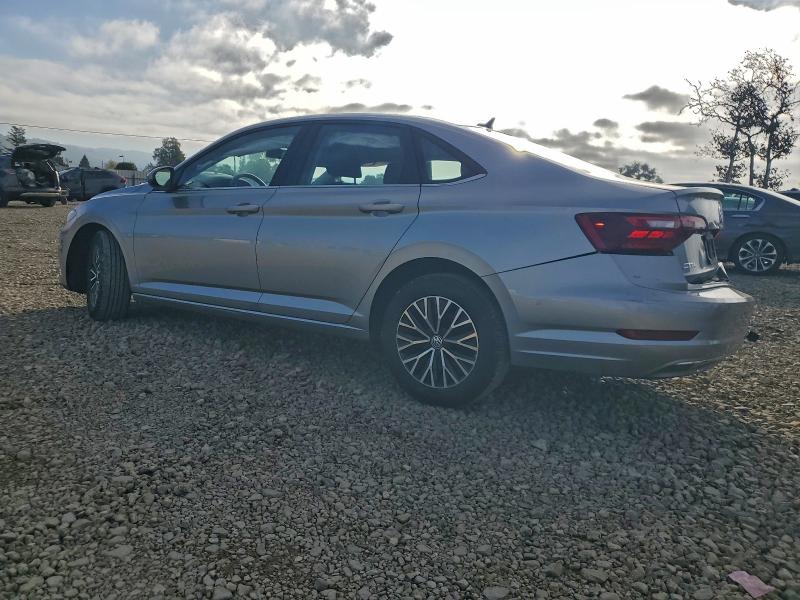 Фото 2 - VOLKSWAGEN JETTA