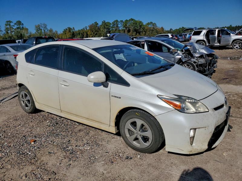 Фото 4 - TOYOTA PRIUS