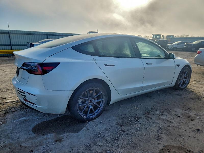 Фото 3 - TESLA MODEL 3