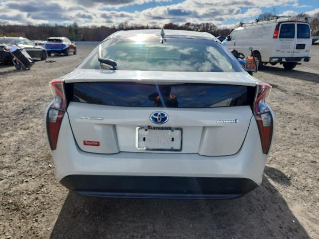 Фото 6 - TOYOTA PRIUS