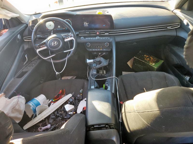 Фото 8 - HYUNDAI ELANTRA