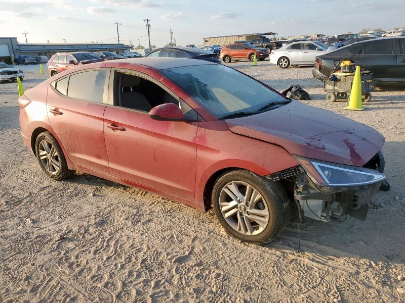 Фото 4 - HYUNDAI ELANTRA