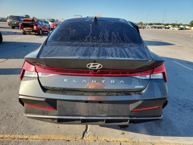 Фото 6 - HYUNDAI ELANTRA