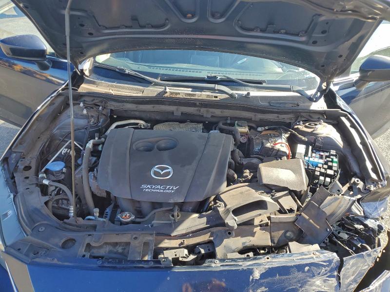 Фото 11 - MAZDA 3