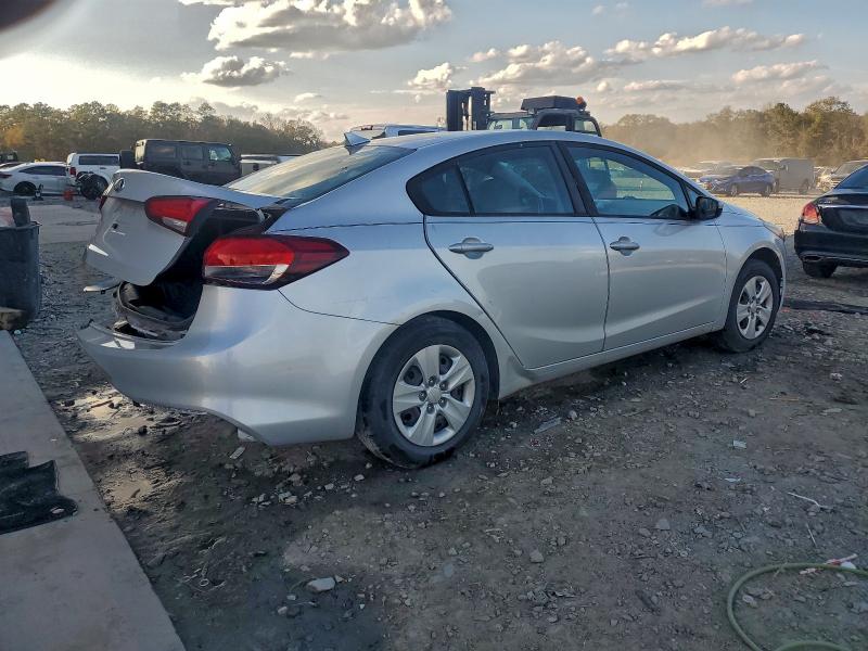 Фото 3 - KIA FORTE