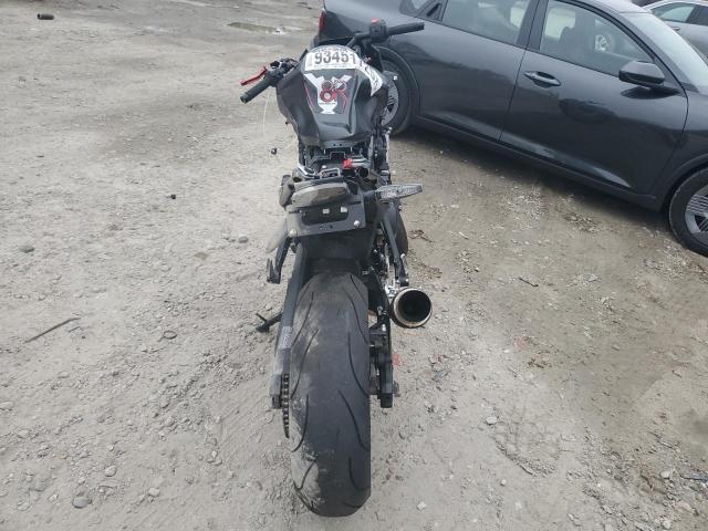 SUZUKI GSX800 F 2024