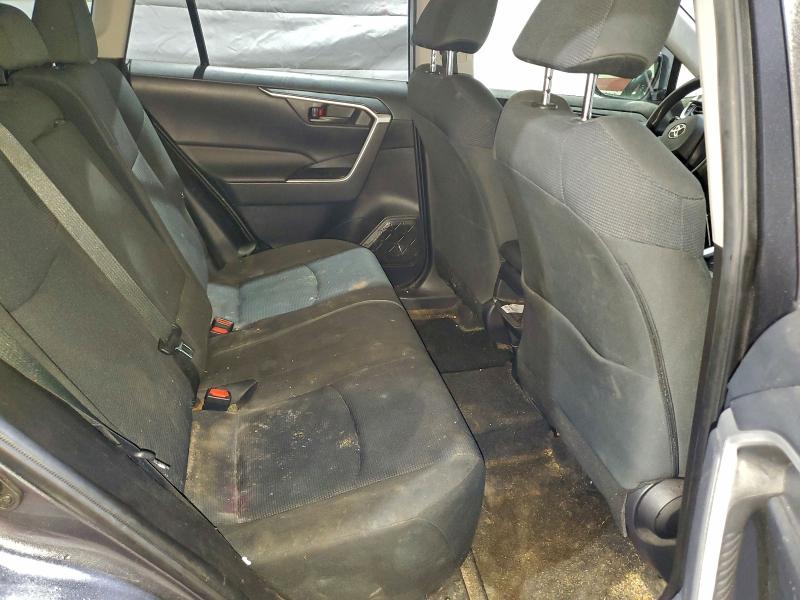 Фото 11 - TOYOTA RAV4