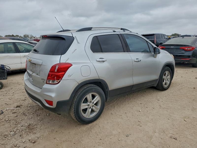 Фото 3 - CHEVROLET TRAX