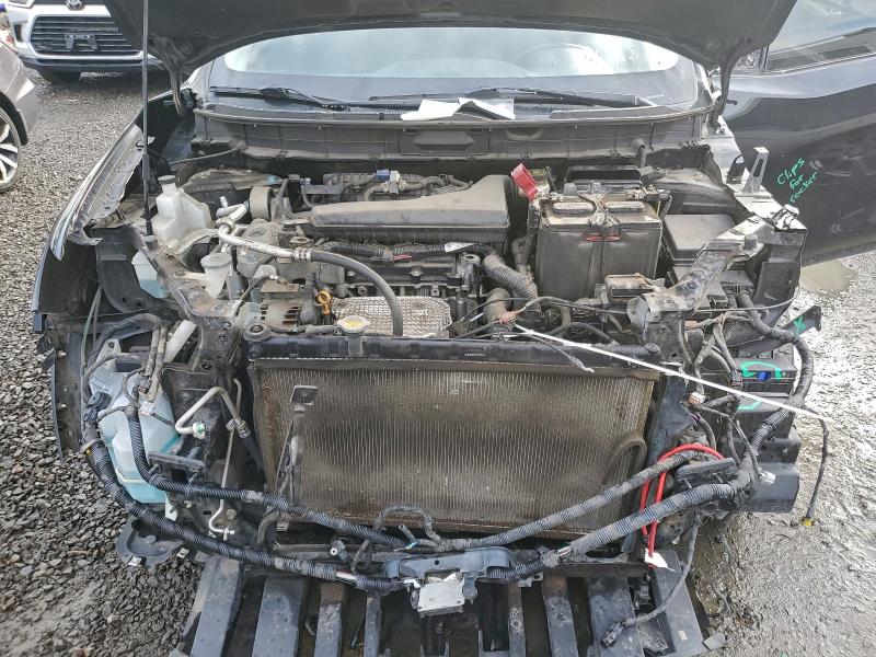 Фото 12 - NISSAN ROGUE