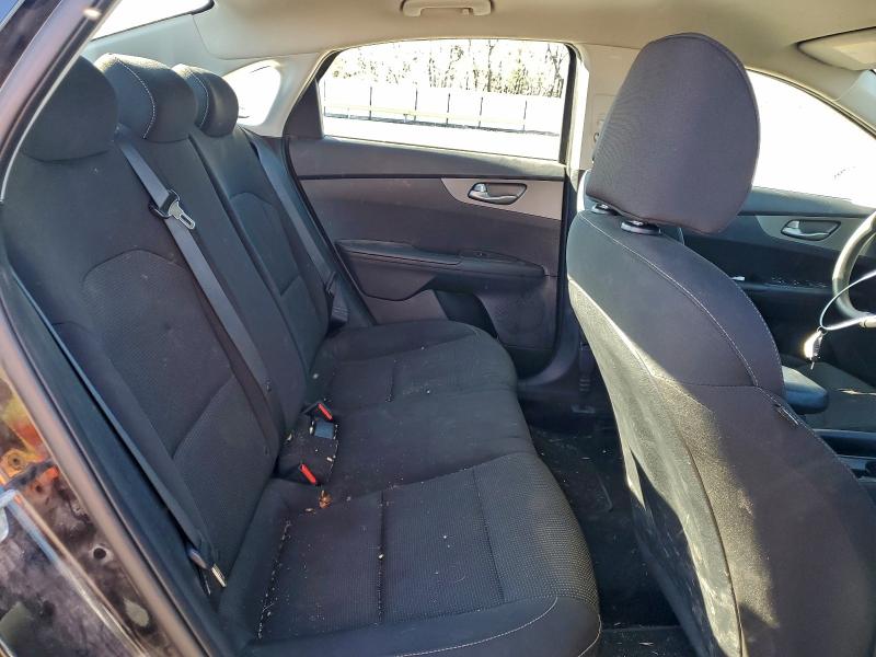 Фото 10 - KIA FORTE