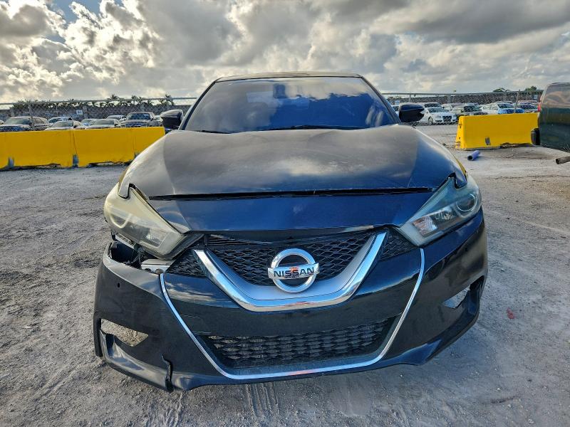 Фото 5 - NISSAN MAXIMA