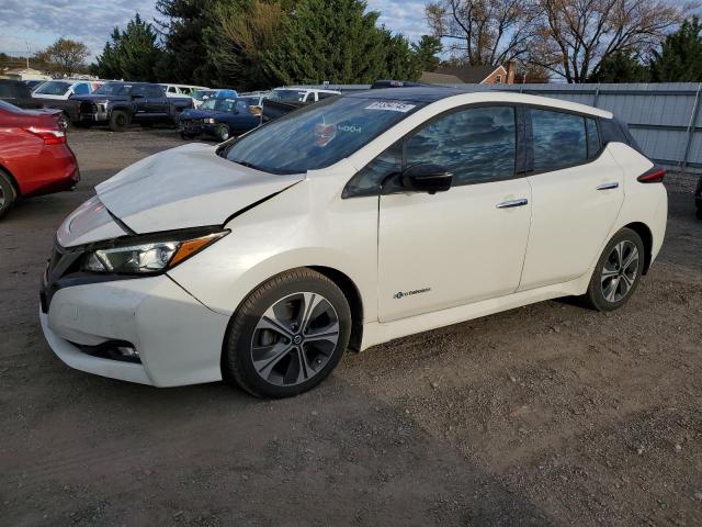 Фото 1 - NISSAN LEAF