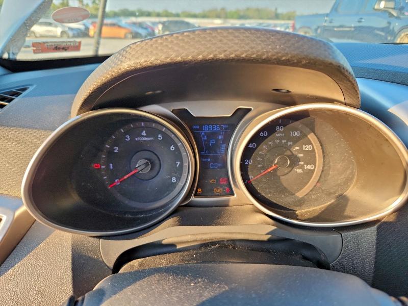 Фото 9 - HYUNDAI VELOSTER